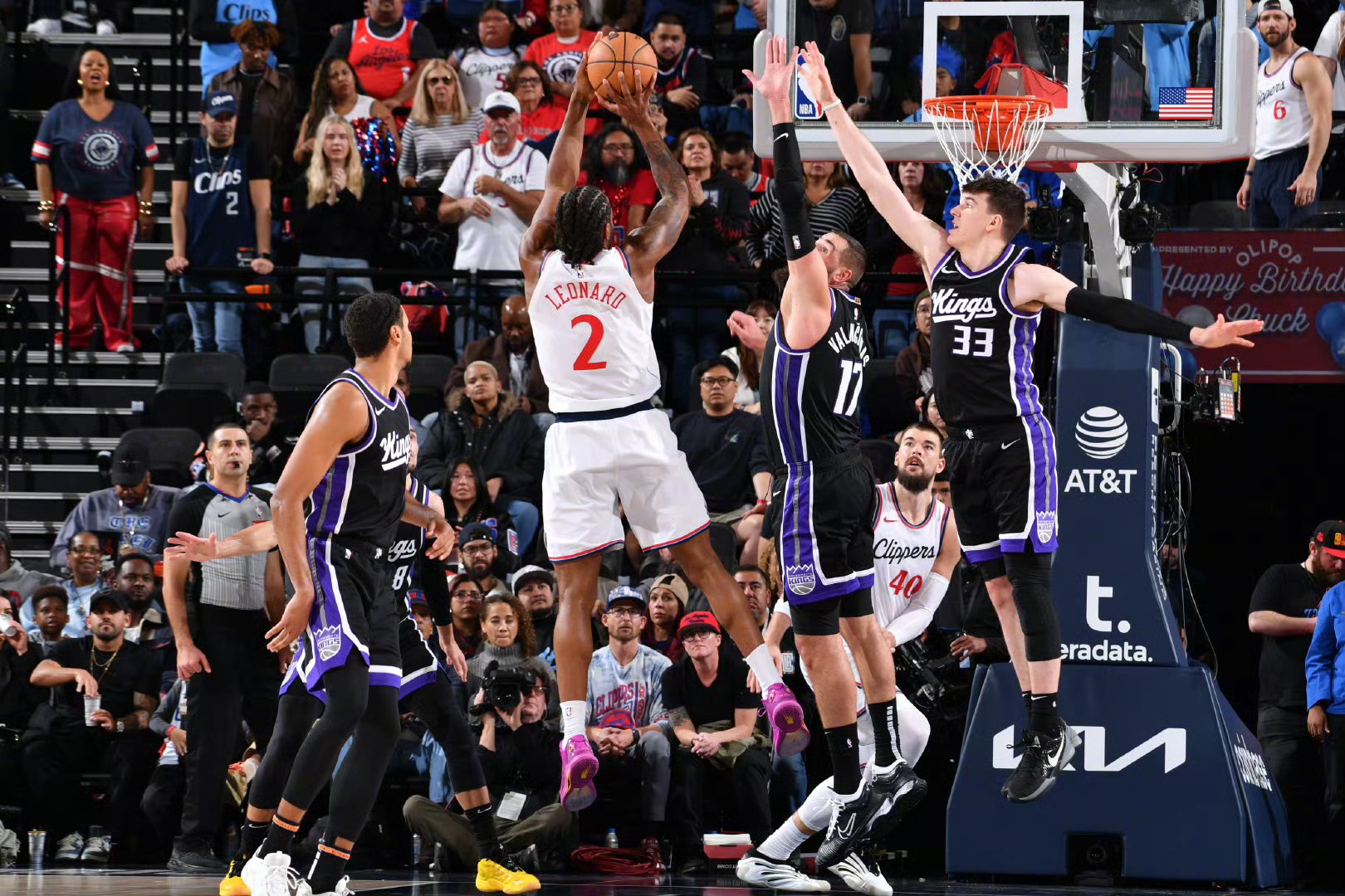 开云APP-包含篮网B队横扫勇士B队,伦纳德爆发神勇的词条