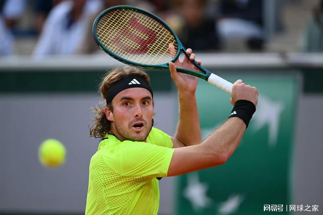 西班牙网球队翻盘英国网球队,西西帕斯关键制胜的简单介绍 西班牙网球队翻盘英国网球队,西西帕斯关键制胜的简单介绍