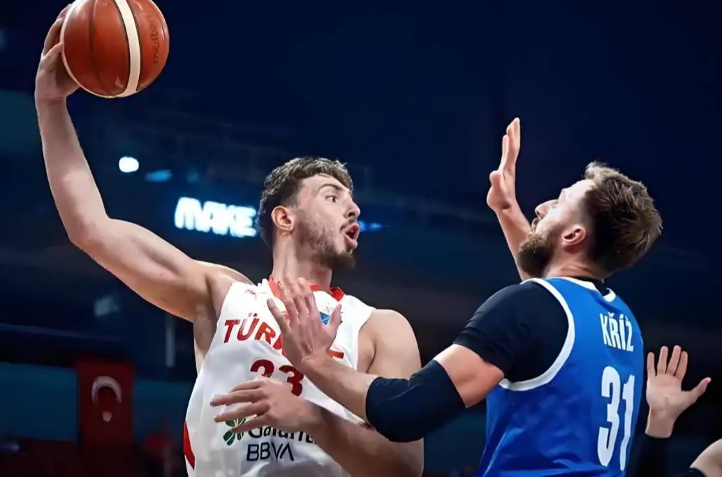 关于土耳其男篮逆转塞尔维亚男篮，莫里斯高光表现的信息