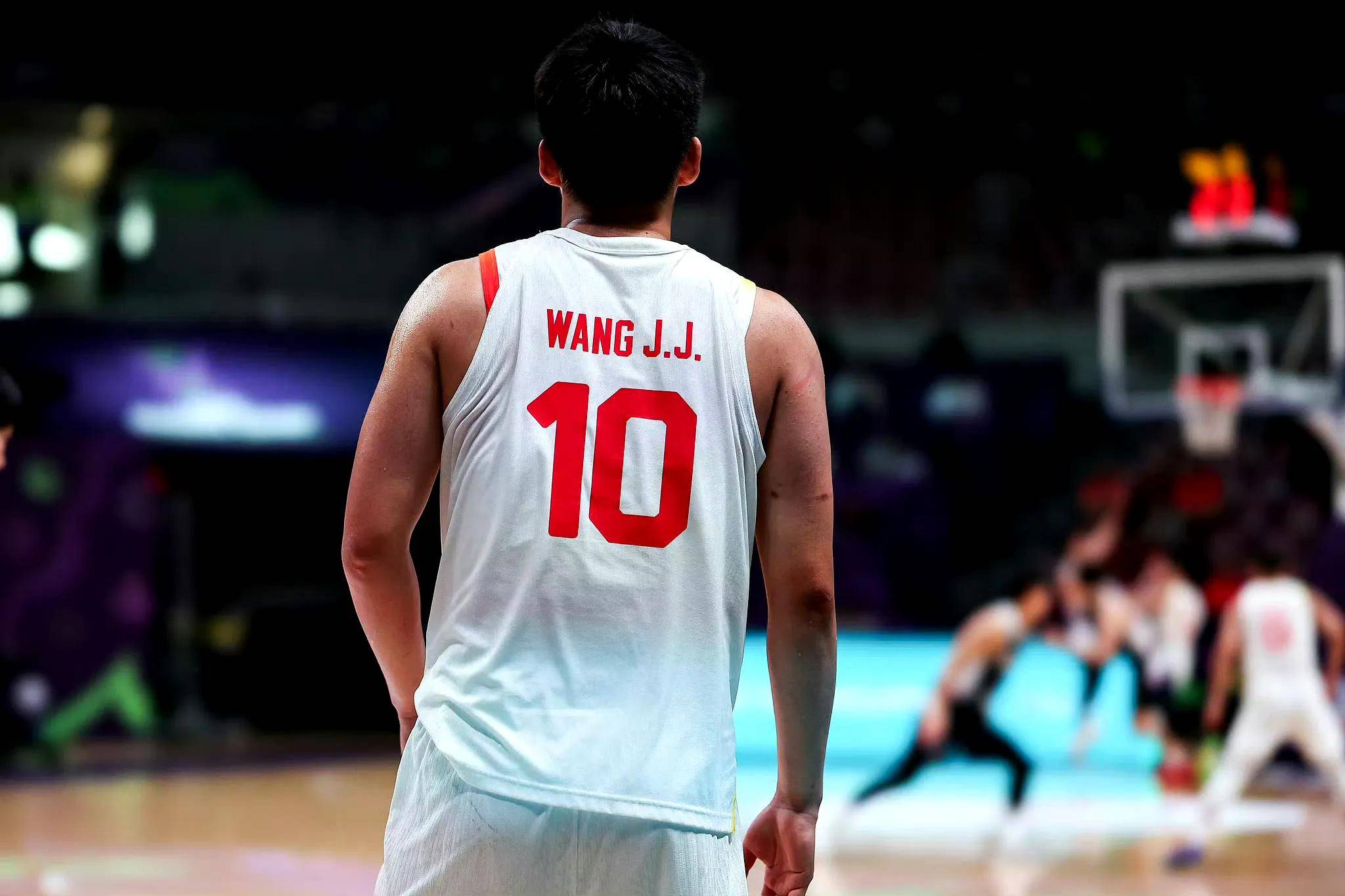 关于亚洲球员在越秀区夏季联赛中崭露头角的信息