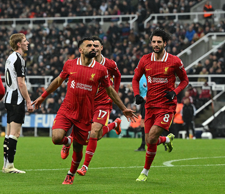 利物浦客场轻松战胜,继续保卫不败记录,稳居榜首的简单介绍 利物浦客场轻松战胜,继续保卫不败记录,稳居榜首的简单介绍