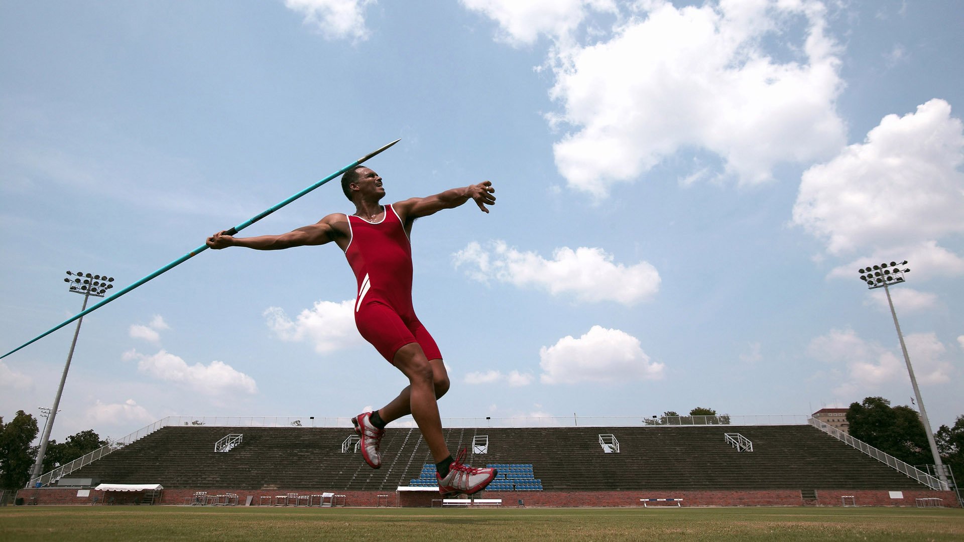 赛道上的双重革命,梅赛德斯碾压威廉姆斯,诺里斯点燃赛场